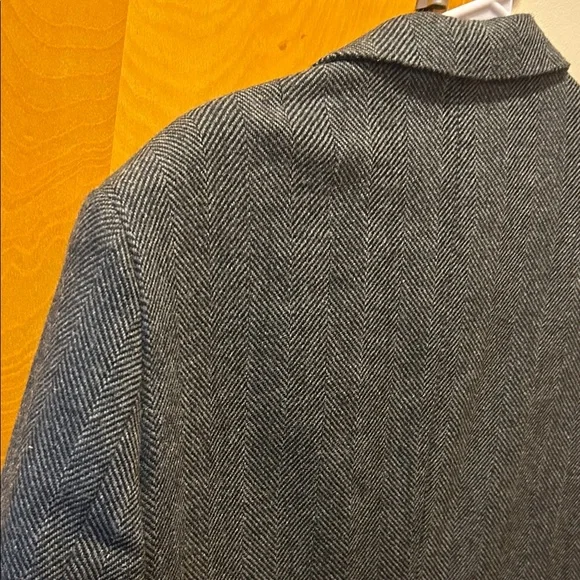 Beautiful Harry Brown Herringbone Tweed Blazer with Paisley Lining. Tags on. - Picture 7 of 8